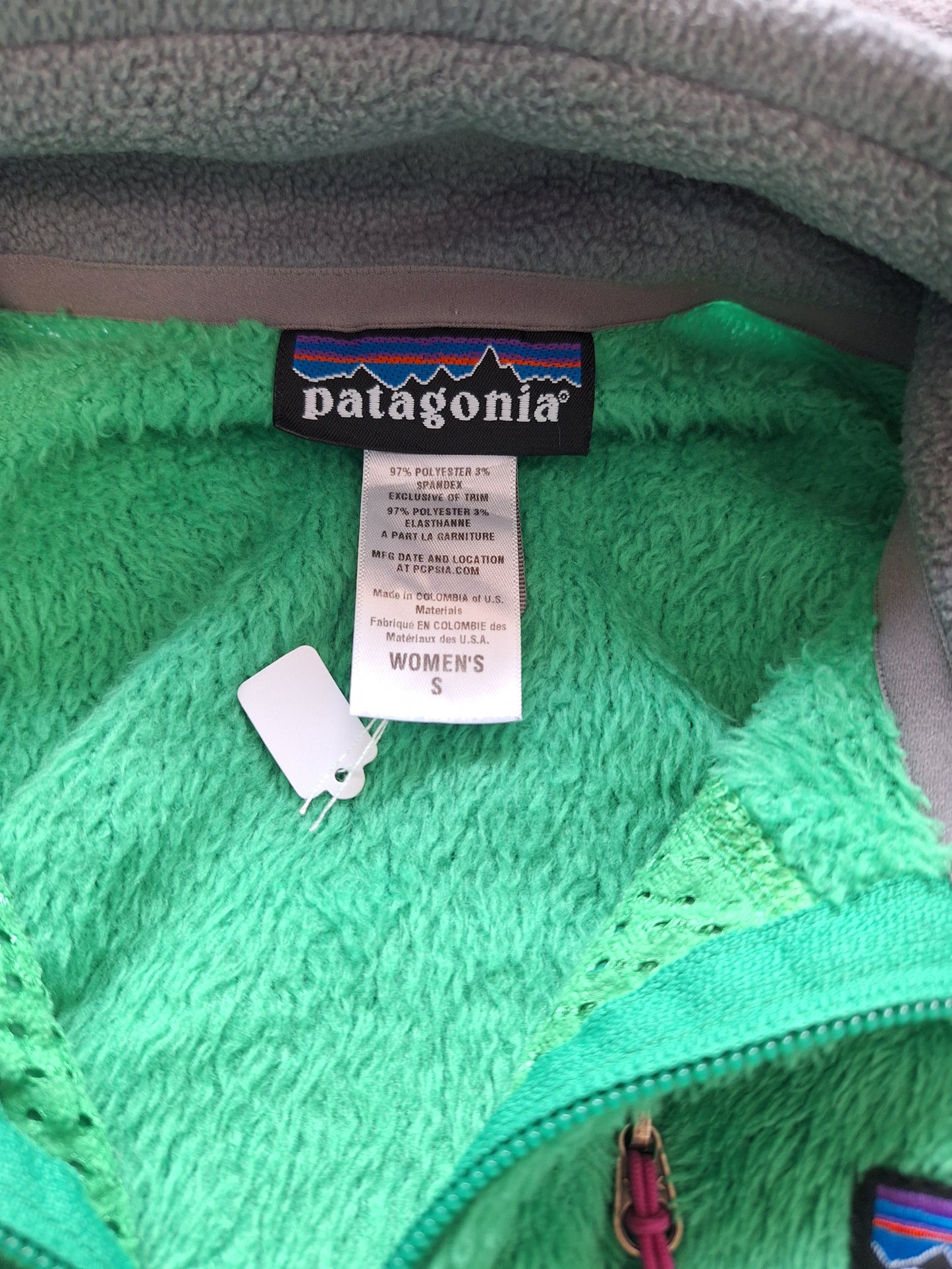 Patagonia women's Regulator Fleece Polar Zip Jacket - S