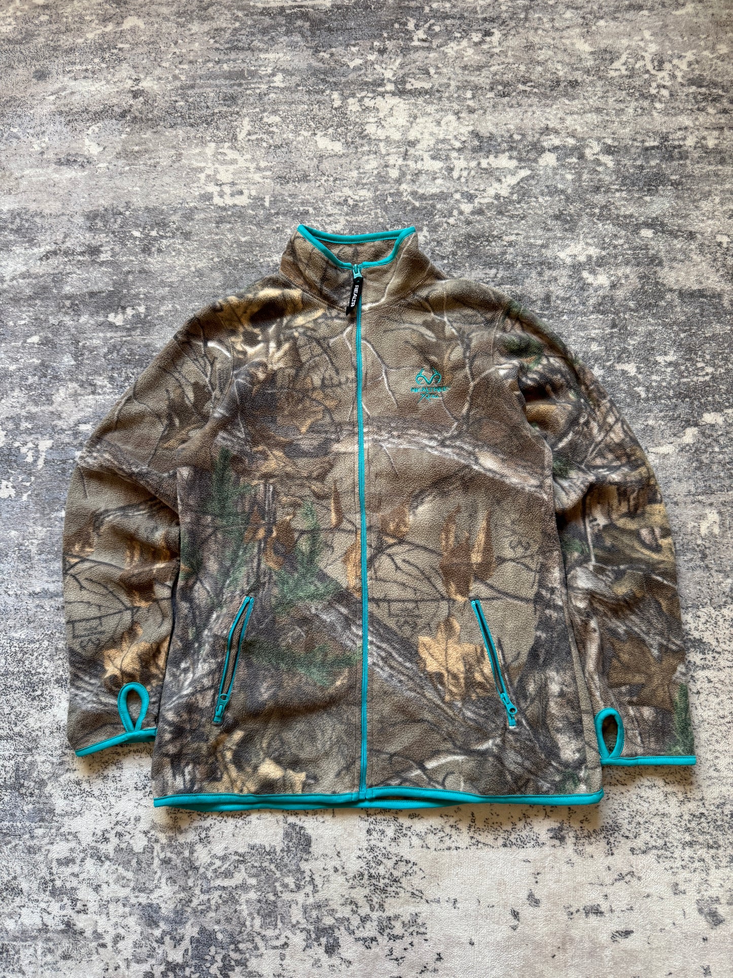 Realtree Camo Fleece Jacket - M women’s