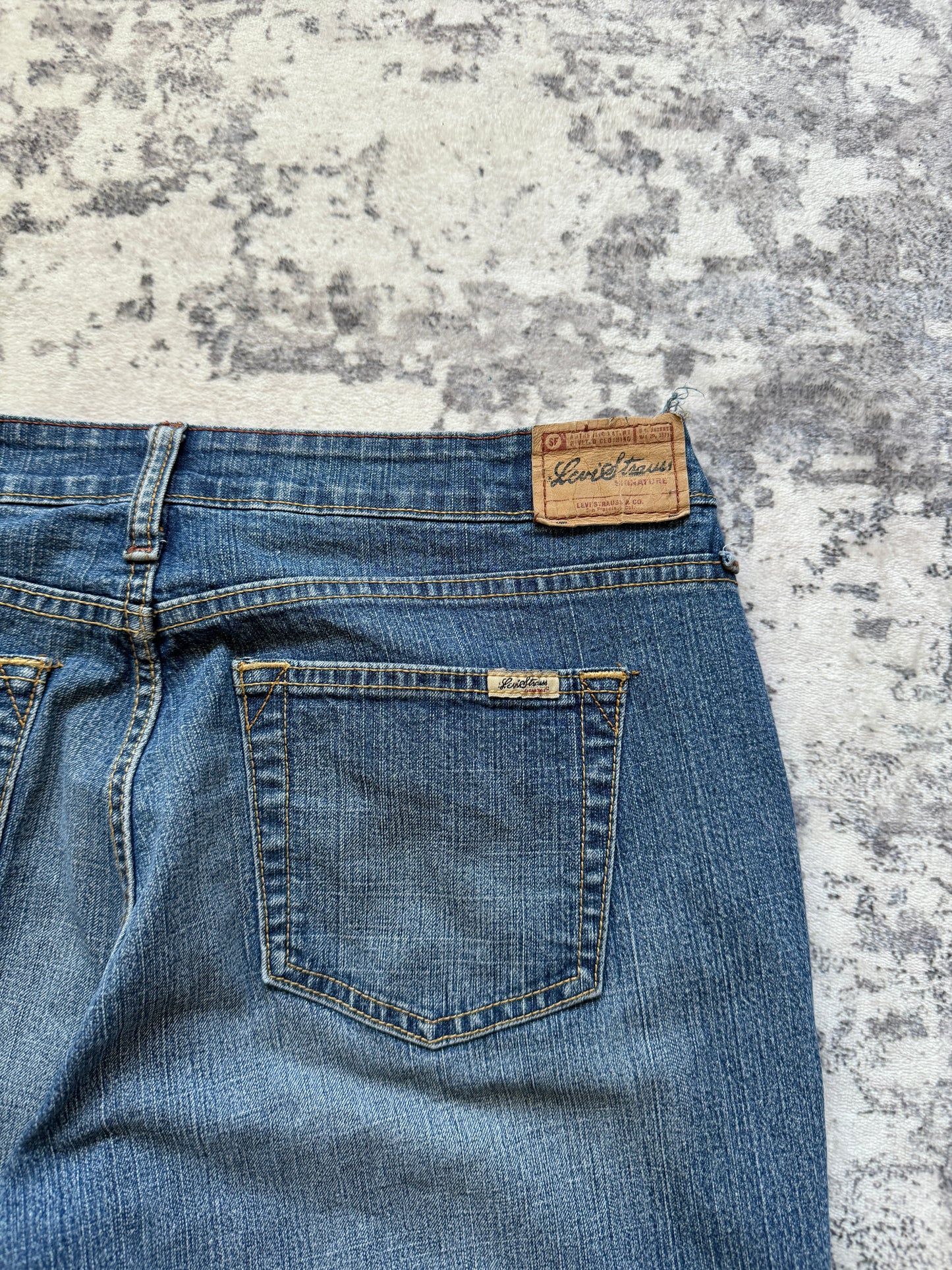 Levi's Signature Jeans Bell bottoms - M