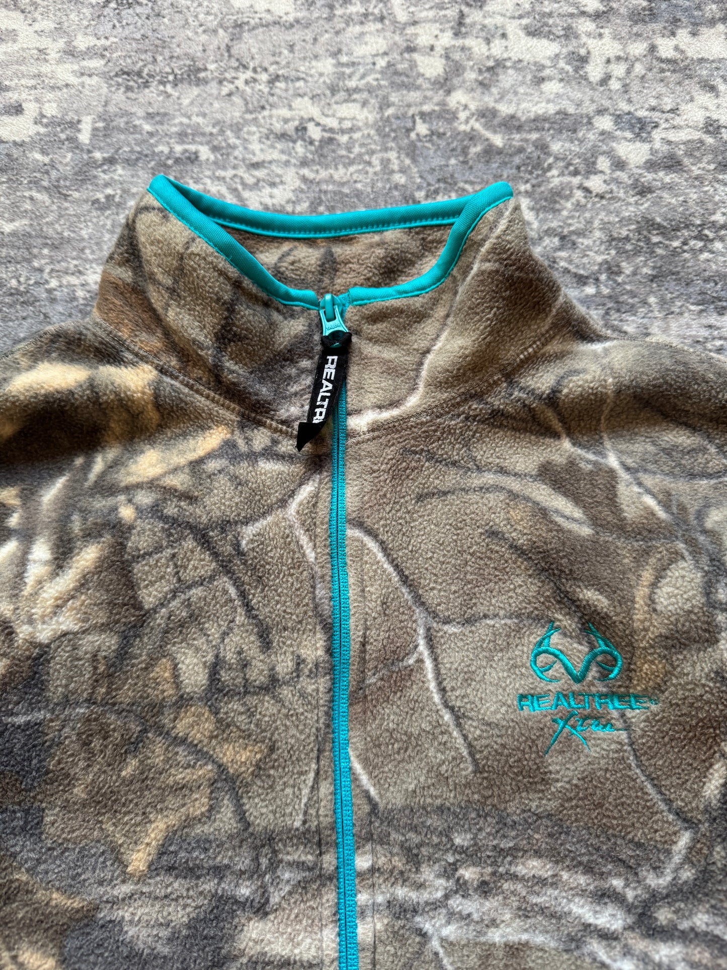 Realtree Camo Fleece Jacket - M women’s