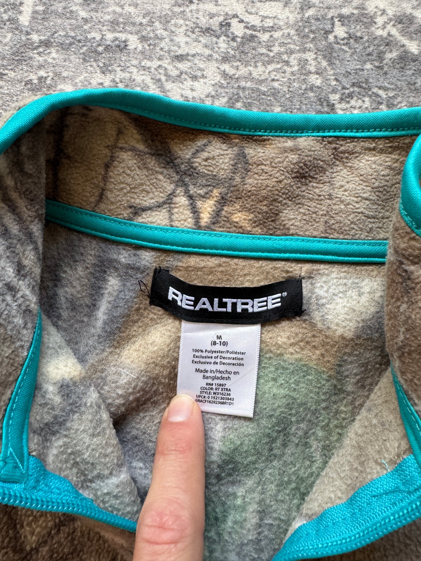 Realtree Camo Fleece Jacket - M women’s